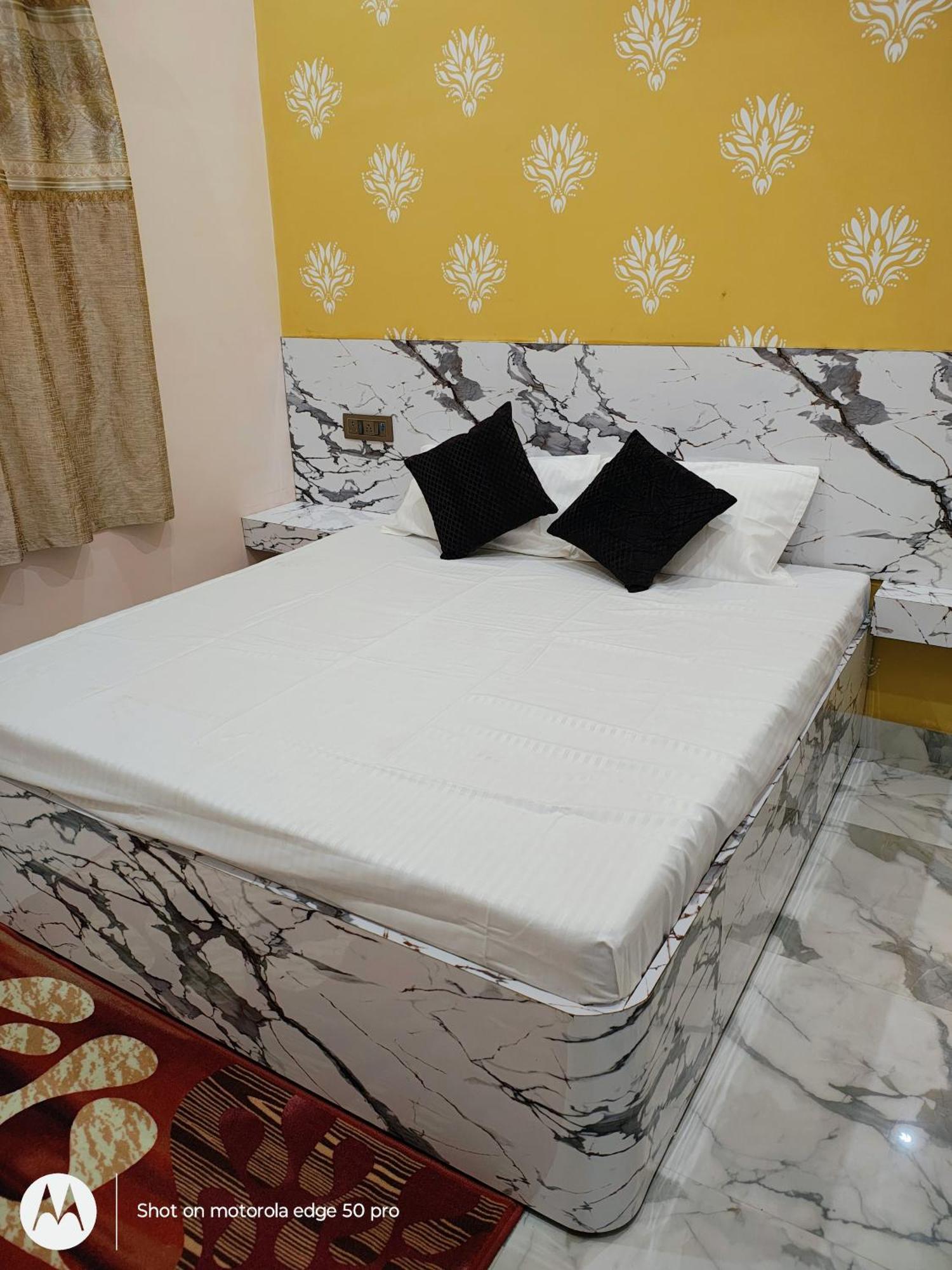 Yash Paying Guest House Варанаси Экстерьер фото